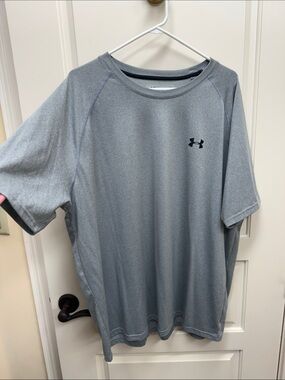 Under Armour Gray Men's Short Sleeve Athletic Tee